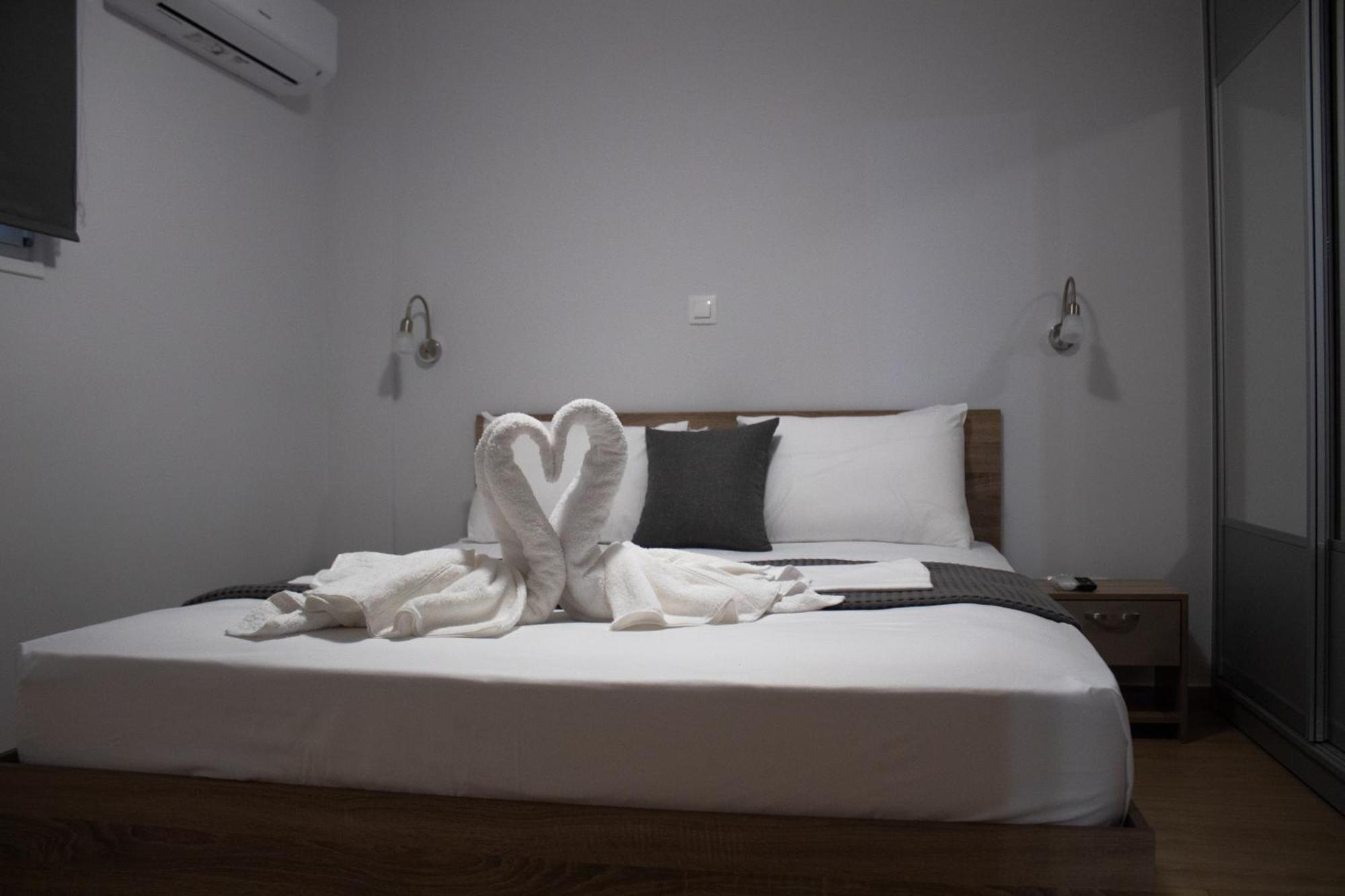 Giakost Apartments V Near Airport 아르테미다 외부 사진