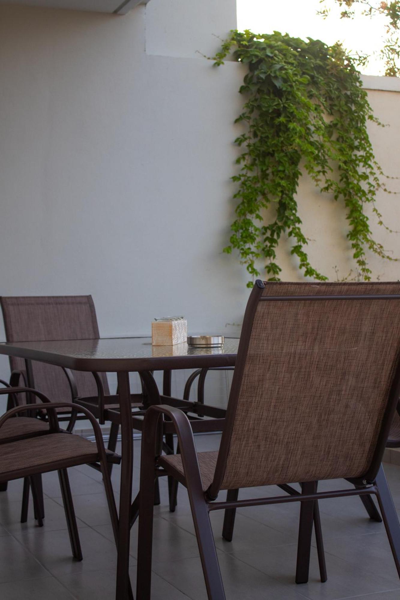 Giakost Apartments V Near Airport 아르테미다 외부 사진