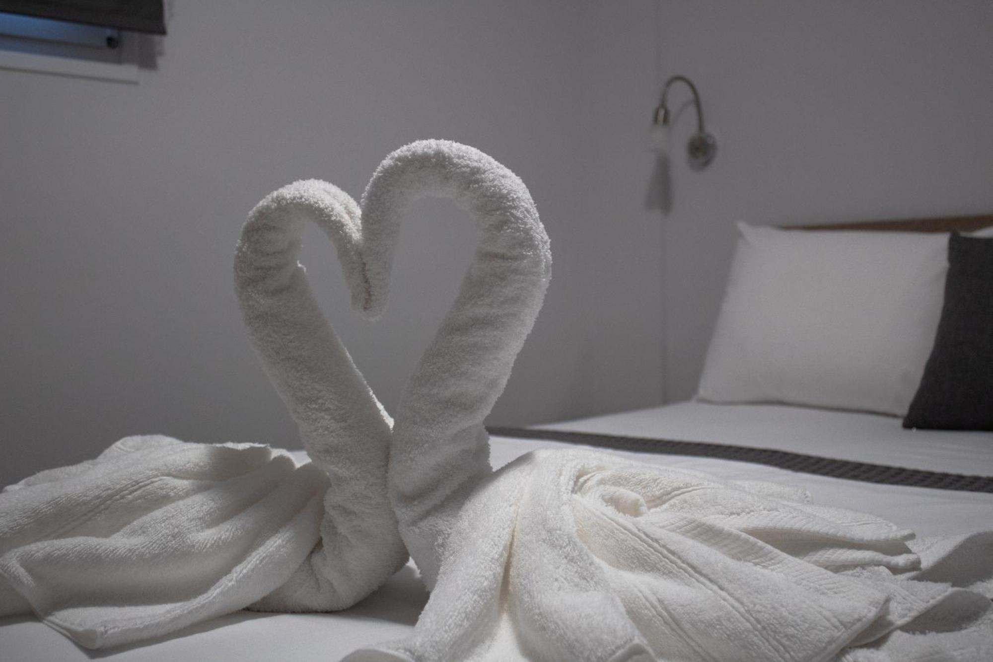 Giakost Apartments V Near Airport 아르테미다 외부 사진