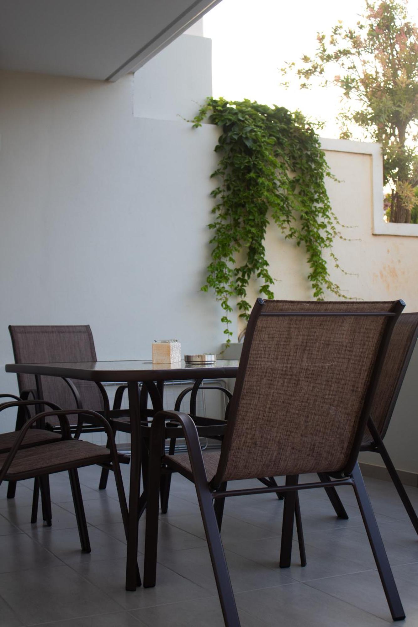 Giakost Apartments V Near Airport 아르테미다 외부 사진