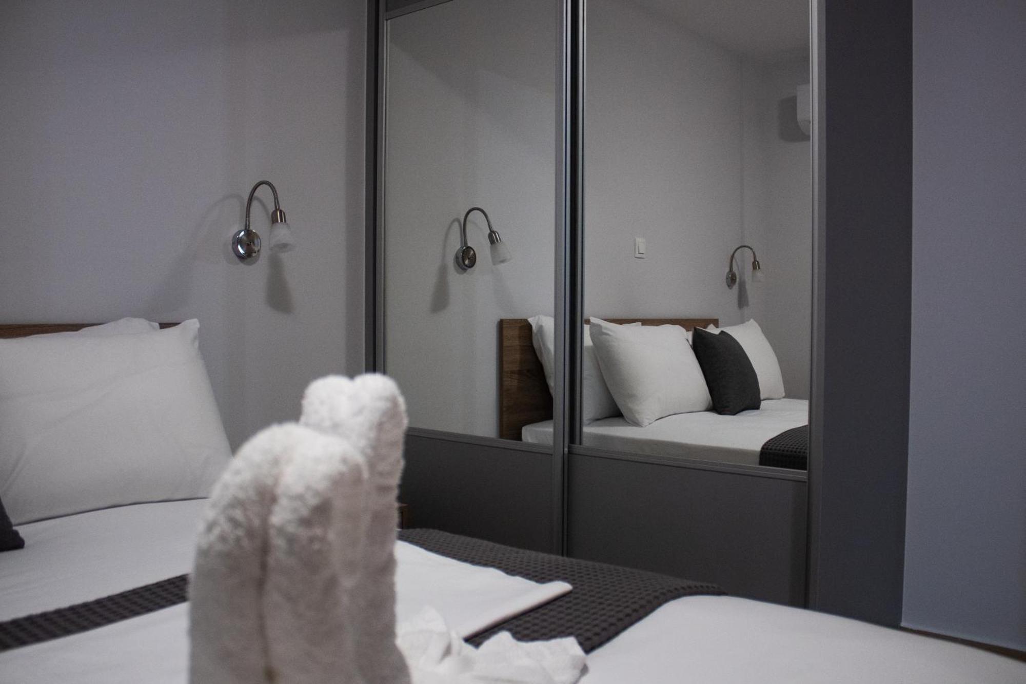 Giakost Apartments V Near Airport 아르테미다 외부 사진